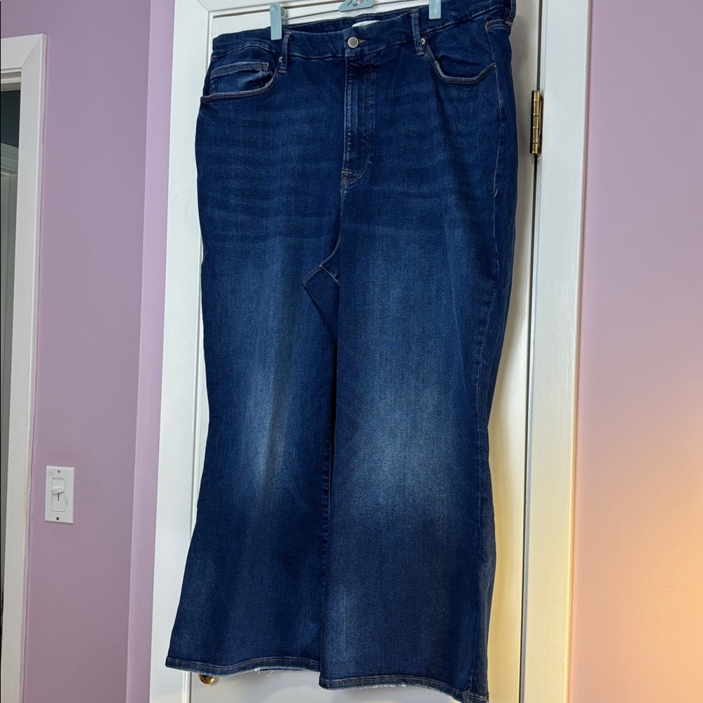 Good American Good Leg Crop Mini Boot Jeans